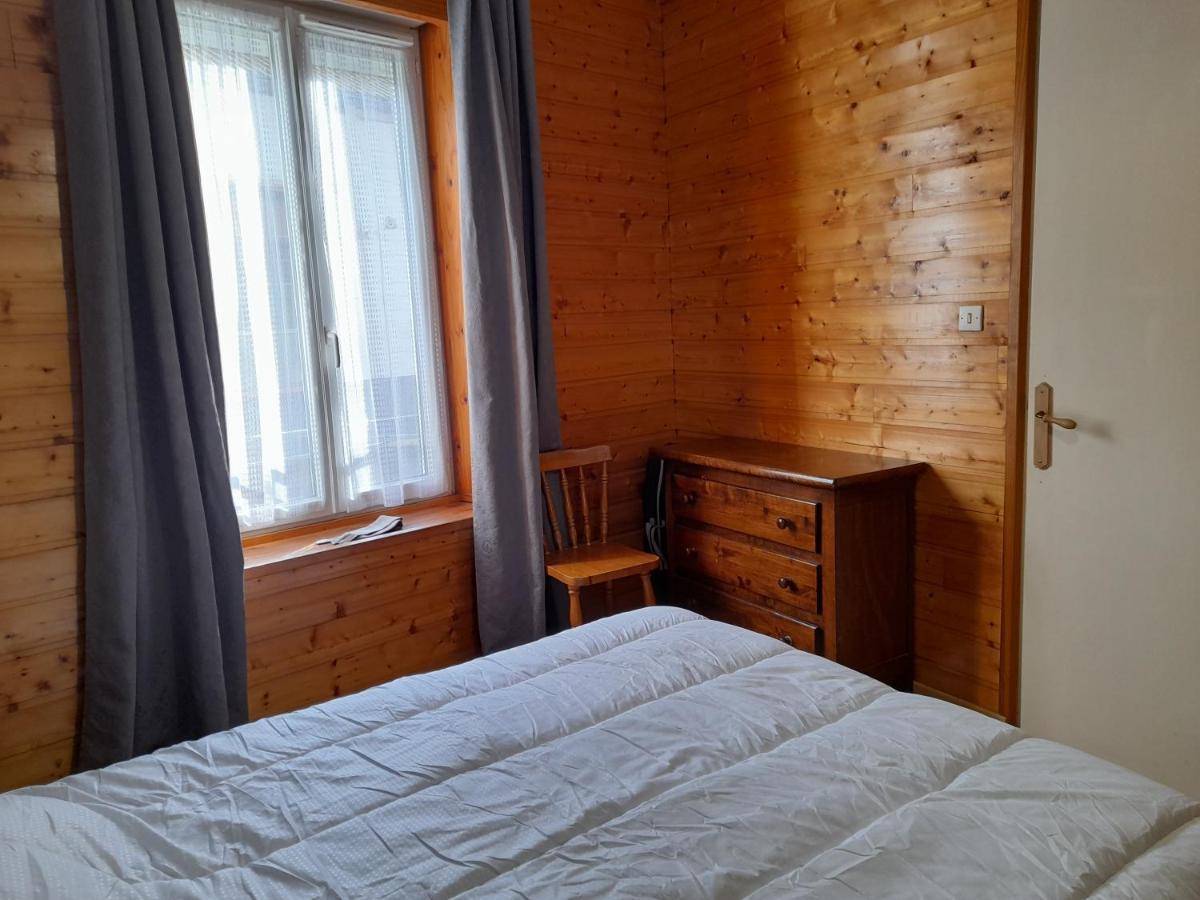 Agreable Appartement De 48 M² En Rdc Ла-Бурбуль Екстер'єр фото