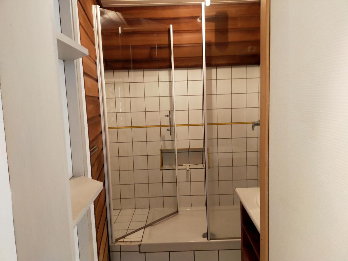 Agreable Appartement De 48 M² En Rdc Ла-Бурбуль Екстер'єр фото